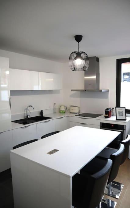 Superbe Duplex En Hypercentre Ville 阿棉 外观 照片
